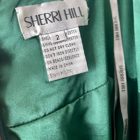 Sherri hill Green dress - Picture 4 of 8